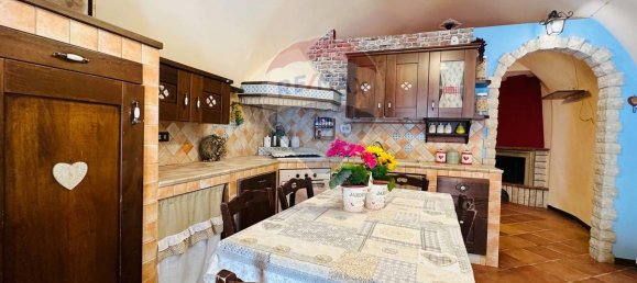 3 bedrooms House in Ragusa, Italy No. 236713 2