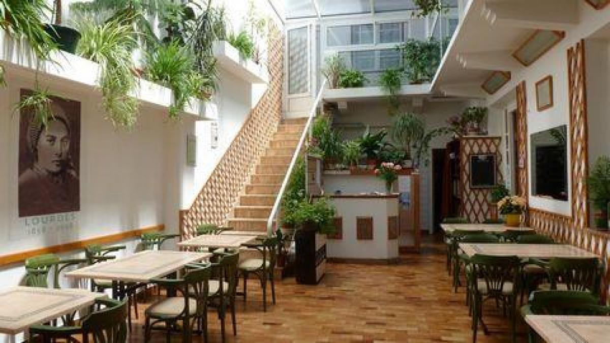 39 غرف نوم مكتب في Lourdes, France رقم 20896