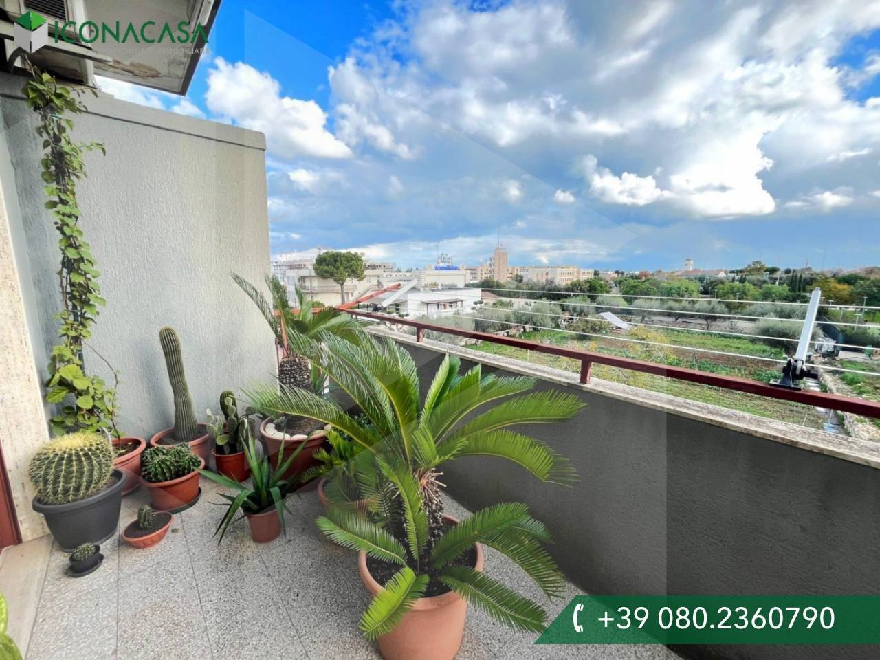 Apartamento T2 em Bari, Italy N.º 23796