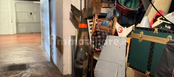  مرآب في Rome, Italy 30متر مربع رقم 272930 4