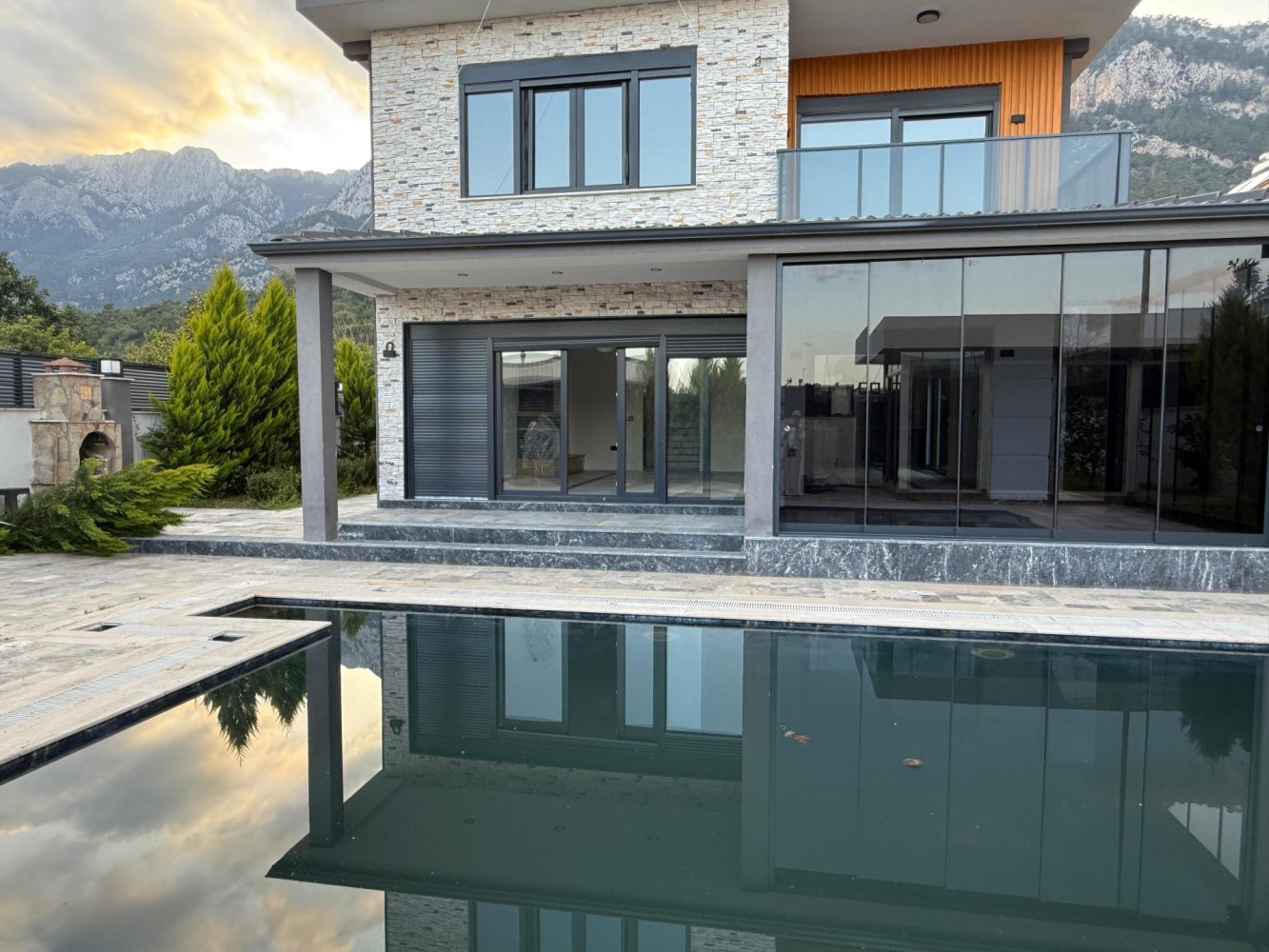 Villa 5+1 in Kemer, Turkey No. 52764