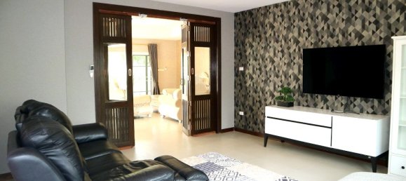 5 bedrooms Cafe / restaurant in Pattaya, Thailand No. 3306 5