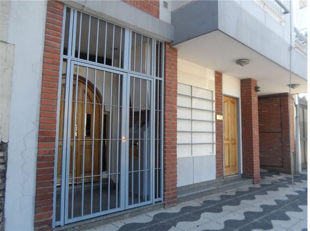 Studio in Lanus, Argentina No. 14843