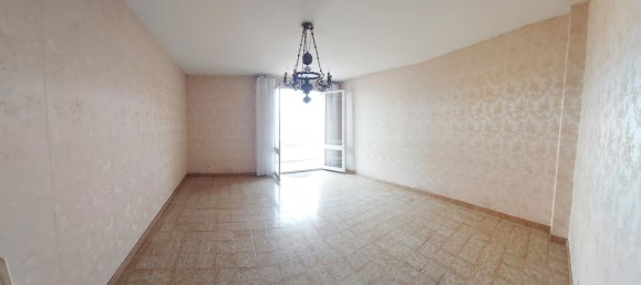 Apartamento de 3 dormitorios en Bastia, France No. 220105 2