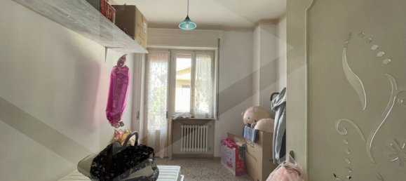 5 rooms Apartment in Loreto Aprutino, Italy No. 28390 5