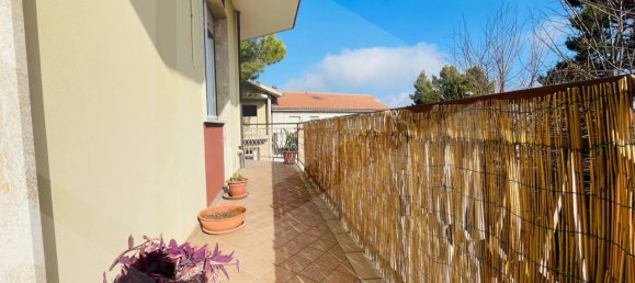 5 rooms Apartment in Loreto Aprutino, Italy No. 28390 10
