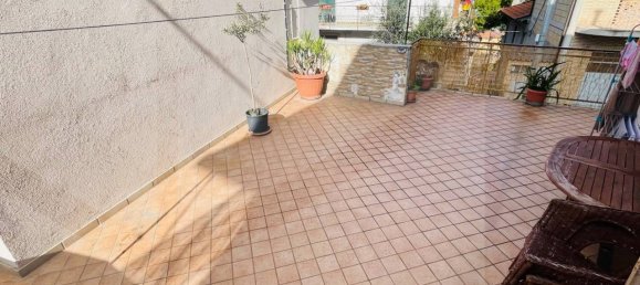 5 rooms Apartment in Loreto Aprutino, Italy No. 28390 7