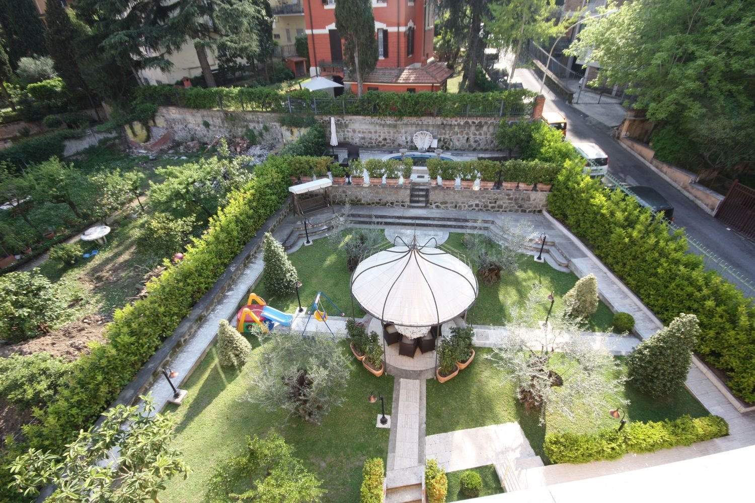 7 rooms House in Rome, Italy No. 44092