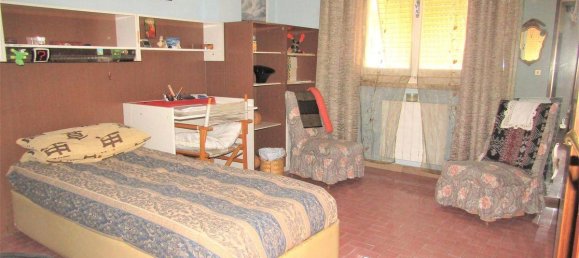 7 rooms Apartment in Carrara, Italy No. 227391 15