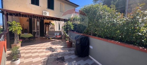 4 rooms House in Rosignano Marittimo, Italy No. 19135 41