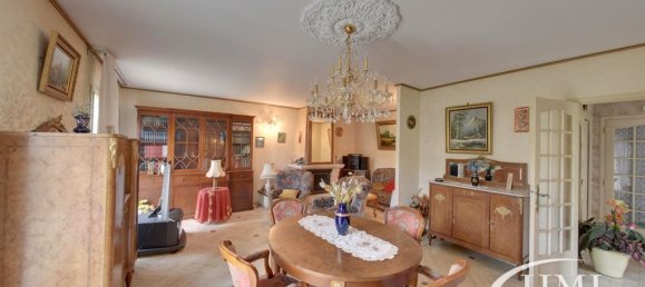 Casa de 2 dormitorios en Evry, France No. 172411 2