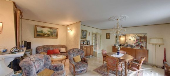 Casa de 2 dormitorios en Evry, France No. 172411 3