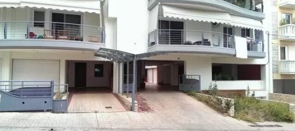 3 bedrooms Apartment in Petroupoli, Greece No. 2503 2