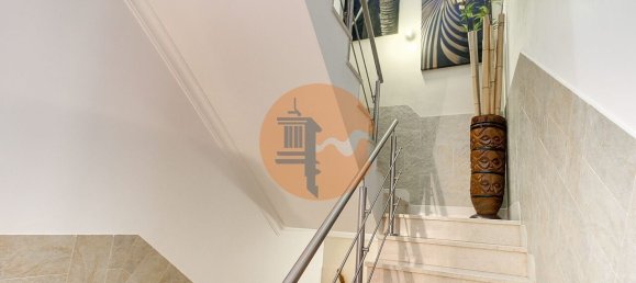 Villa de 4 dormitorios en Monte Gordo, Portugal No. 114260 3