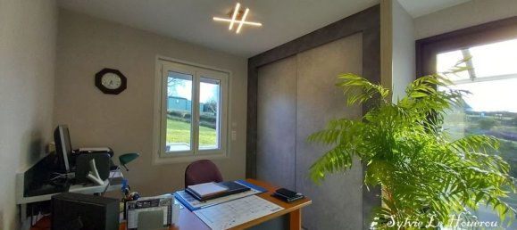 6 bedrooms House in Saint-Quay-Perros, France No. 195626 11