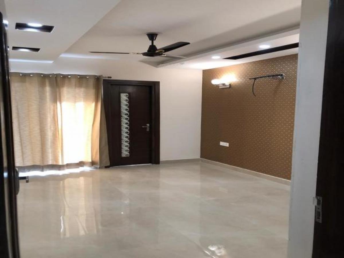 3 bedrooms House in Gurgaon, India No. 27832