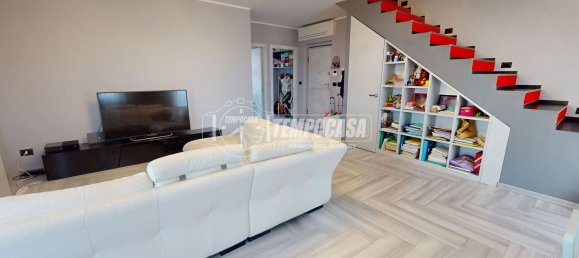 4 bedrooms Duplex in Brandizzo, Italy No. 340457 2