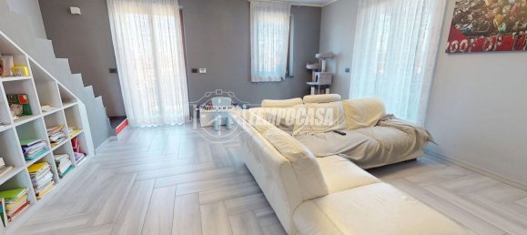 4 bedrooms Duplex in Brandizzo, Italy No. 340457 4