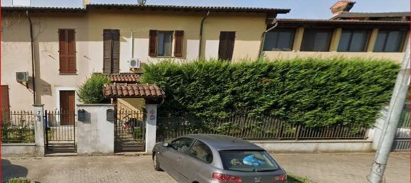 6 rooms House in Roncaro, Italy No. 286226 4
