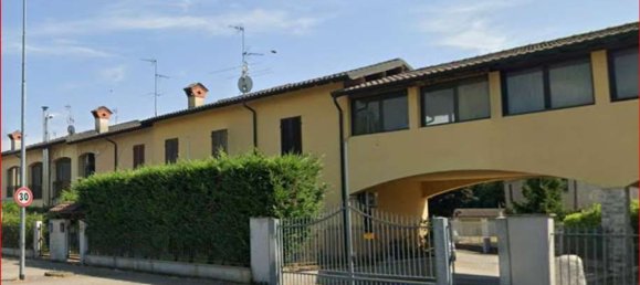 6 rooms House in Roncaro, Italy No. 286226 2