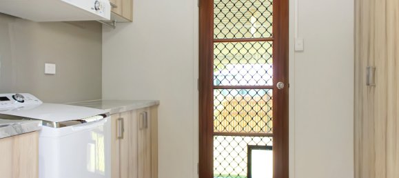 3 bedrooms House in Nome, Australia No. 860 11