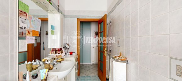 1 bedroom Apartment in Turin, Italy No. 372849 3