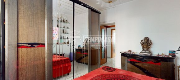 1 bedroom Apartment in Turin, Italy No. 372849 2