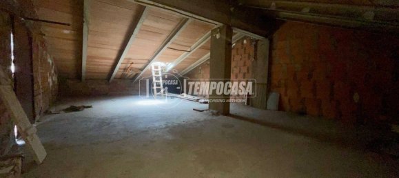 Дом с 3 спальнями в Карпи, Италия № 374739 20