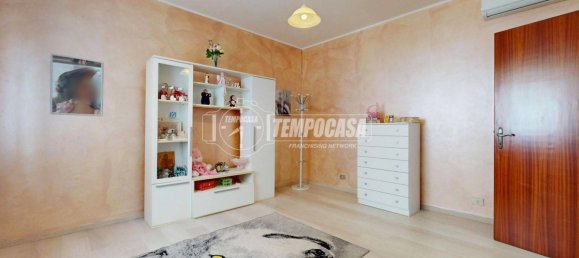 Дом с 3 спальнями в Карпи, Италия № 374739 9