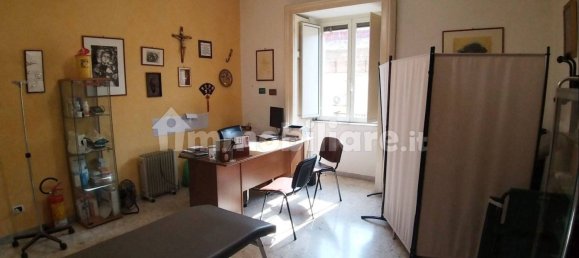 3 Schlafzimmer Wohnung in Naples, Italy, Nr. 345522 5