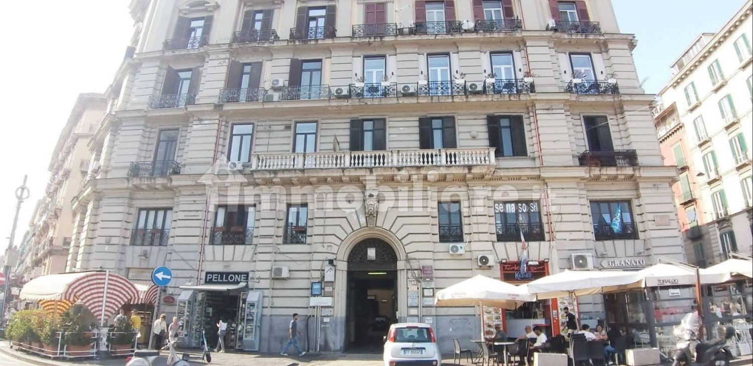 3 Schlafzimmer Wohnung in Naples, Italy, Nr. 345522