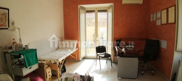 3 Schlafzimmer Wohnung in Naples, Italy, Nr. 345522 8