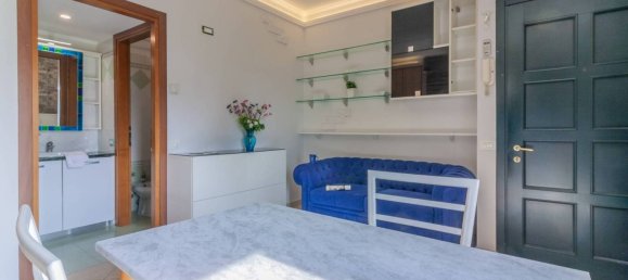 Estudio en Merone, Italy No. 113161 3