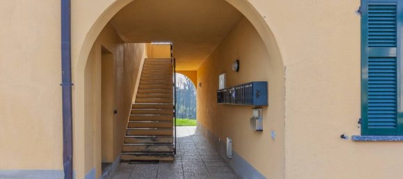 Estudio en Merone, Italy No. 113161 20