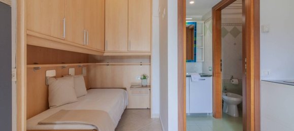 Estudio en Merone, Italy No. 113161 11