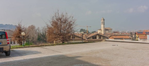 Estudio en Merone, Italy No. 113161 23