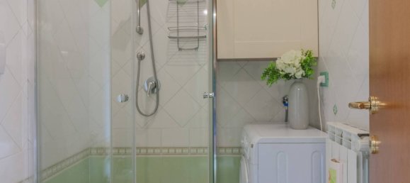 Estudio en Merone, Italy No. 113161 14