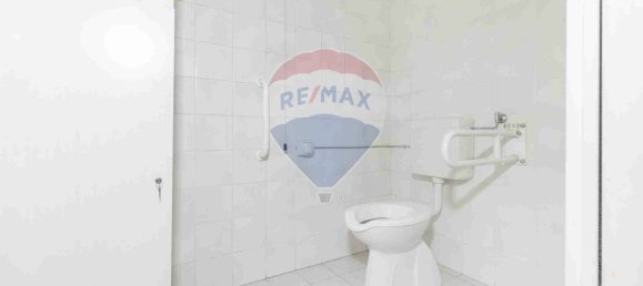 Propriété commerciale à Tradate, Italy 450m² No. 235091 12