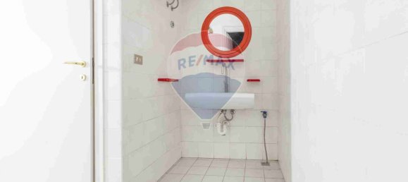 Propriété commerciale à Tradate, Italy 450m² No. 235091 10