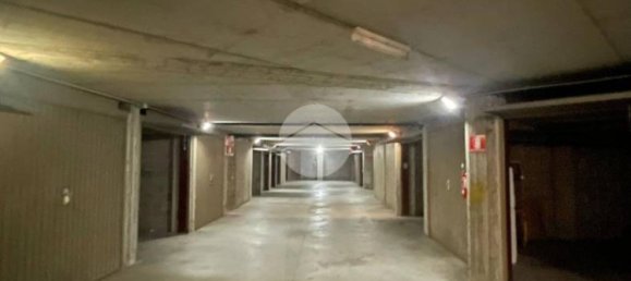 26m² Warehouse in Seriate, Italy No. 52684 4