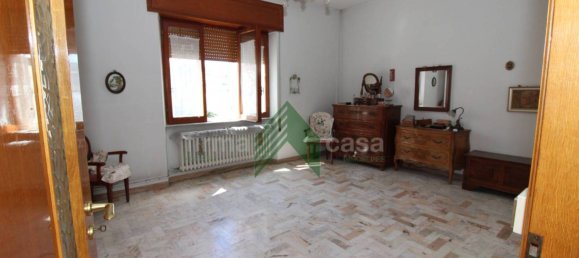 5 bedrooms Villa in Alba Adriatica, Italy No. 87023 10