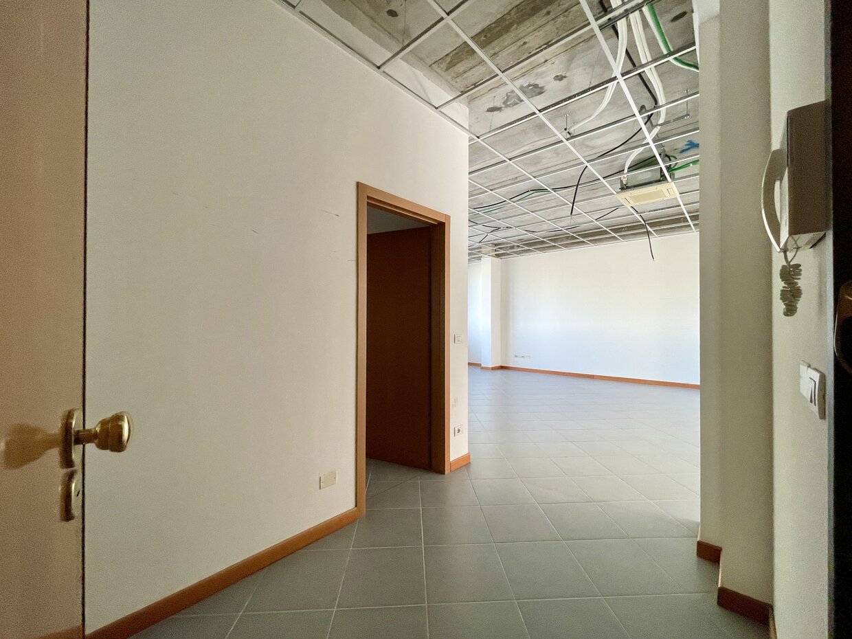 Büro in Argelato, Italy 109m², Nr. 328098