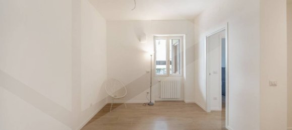 3-salle Appartement à Bergamo, Italy No. 33593 5