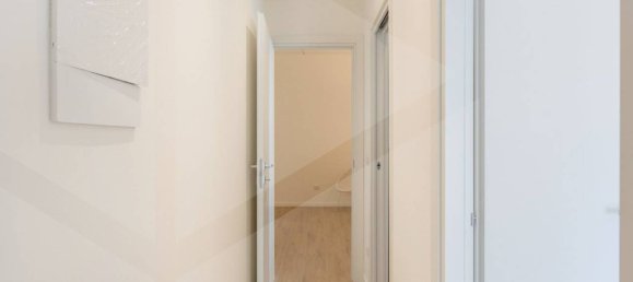 3-salle Appartement à Bergamo, Italy No. 33593 16