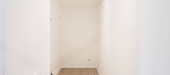 3-salle Appartement à Bergamo, Italy No. 33593 10