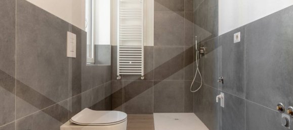 3-salle Appartement à Bergamo, Italy No. 33593 26