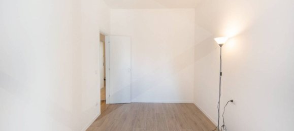 3-salle Appartement à Bergamo, Italy No. 33593 19