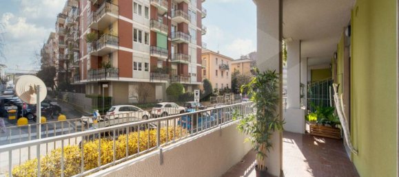 3-salle Appartement à Bergamo, Italy No. 33593 30