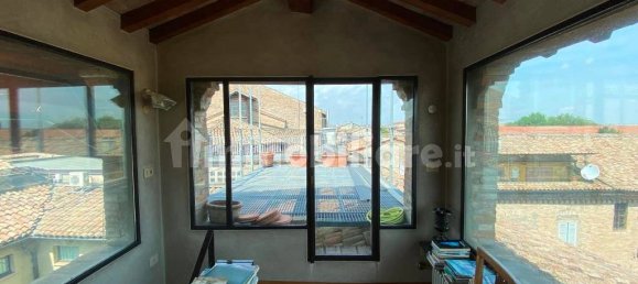 4 bedrooms Apartment in Parma, Italy No. 172686 5
