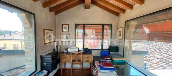 4 bedrooms Apartment in Parma, Italy No. 172686 4